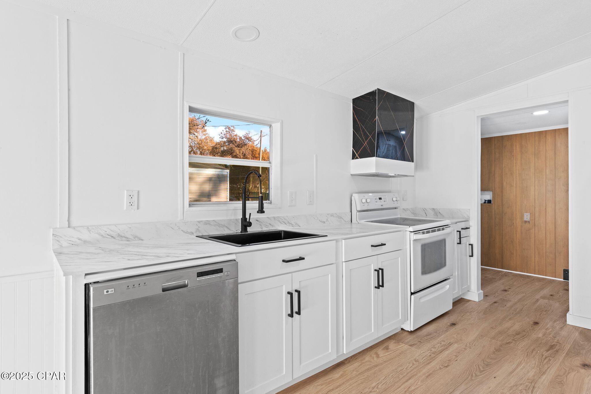 Image 11 For 3735 6th Street