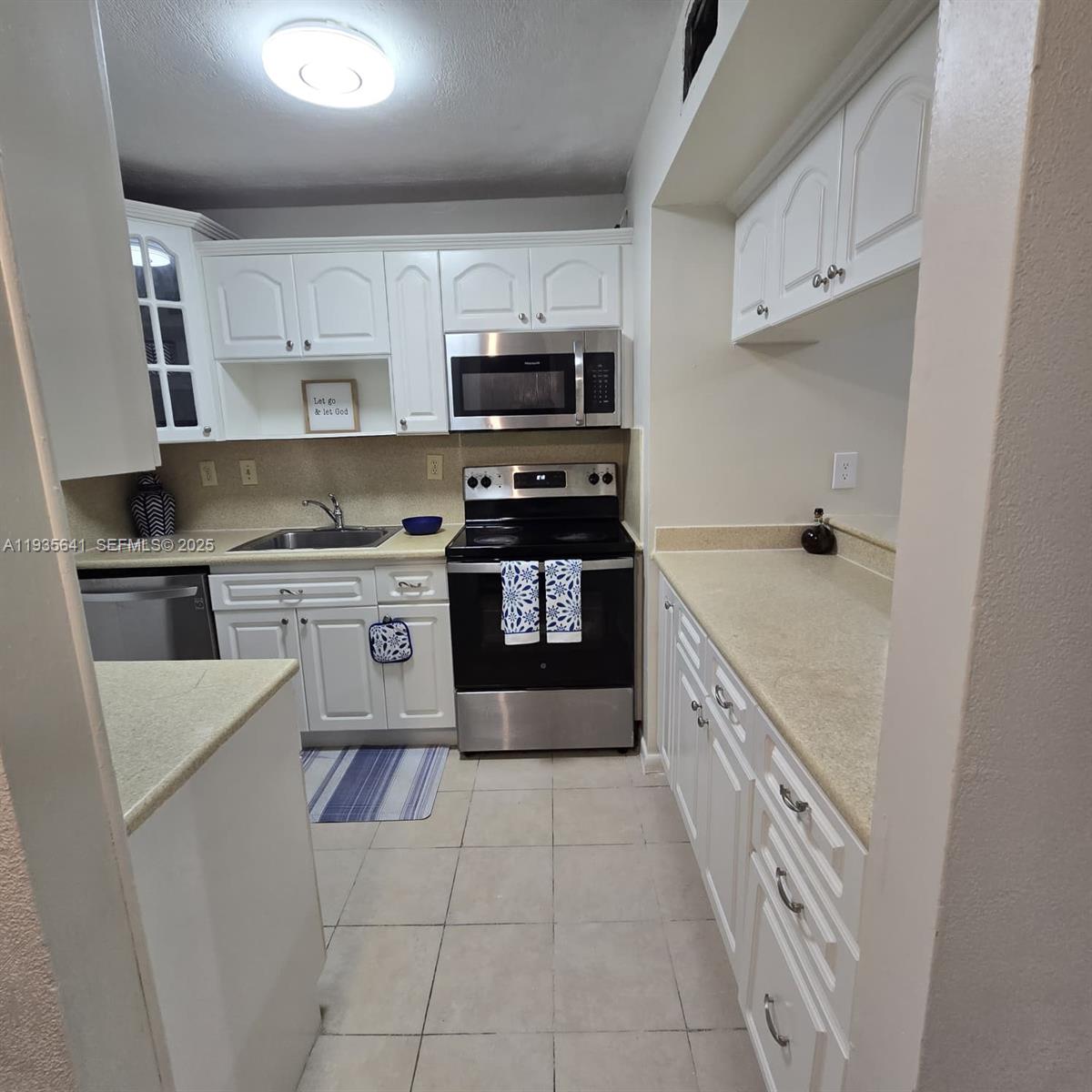 Property photo # 6