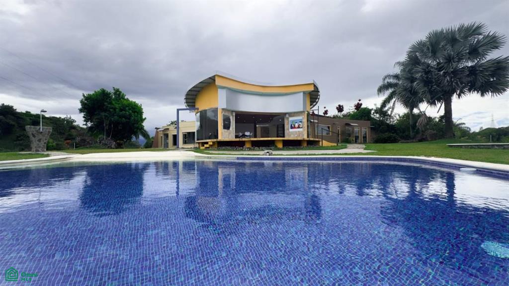 7 bed Single Family Homes For Sale in Atenas, Alajuela - 1