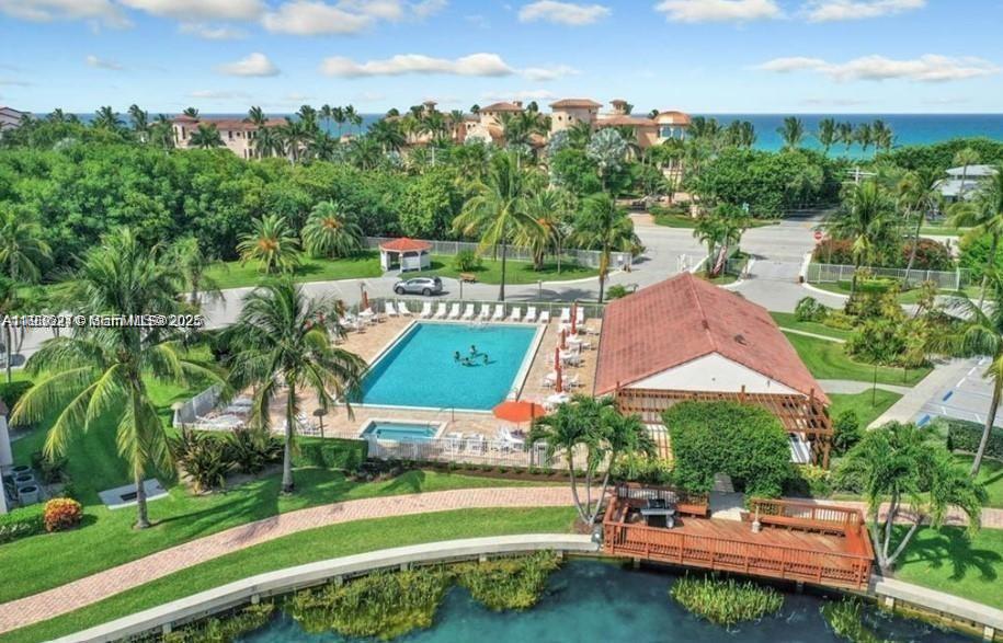 Homes for sale in Hutchinson Island, FL | 4484 Ocean Blvd, Hutchinson Island, FL 34957 | Houzeo