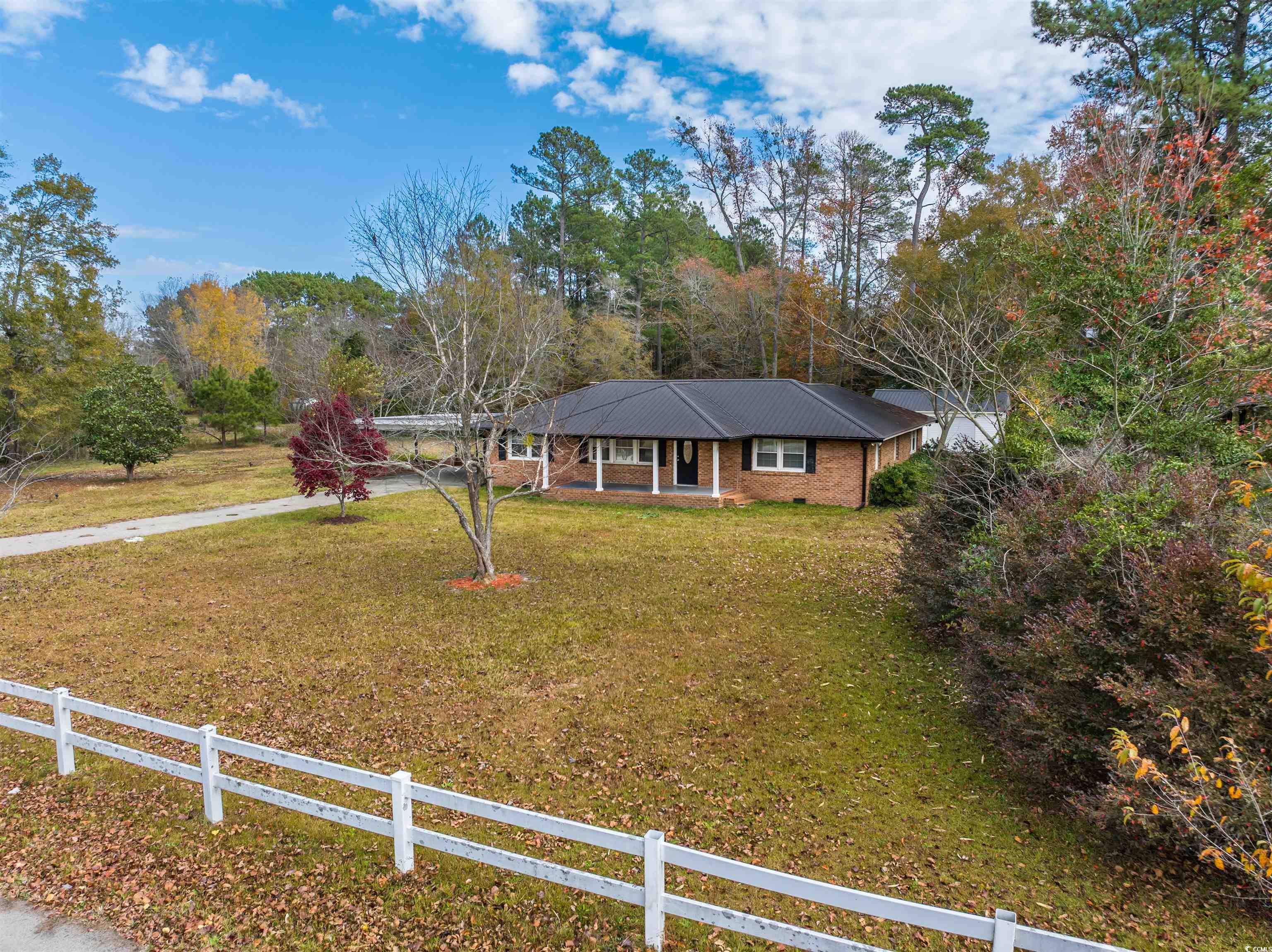 Homes for sale in Florence, SC | 912 Camp Wiggins Rd, Florence, SC 29506 | MLS# 2600164