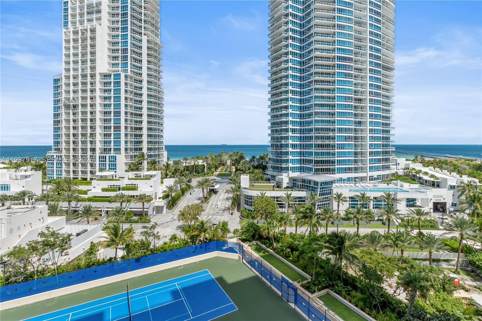 400 S Pointe Dr #906, Miami Beach FL 33139