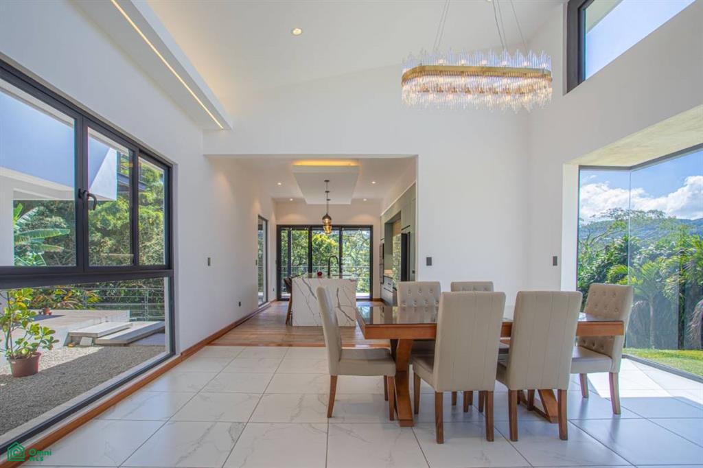 5 bed Single Family Homes For Sale in San Ramón, Alajuela - 1