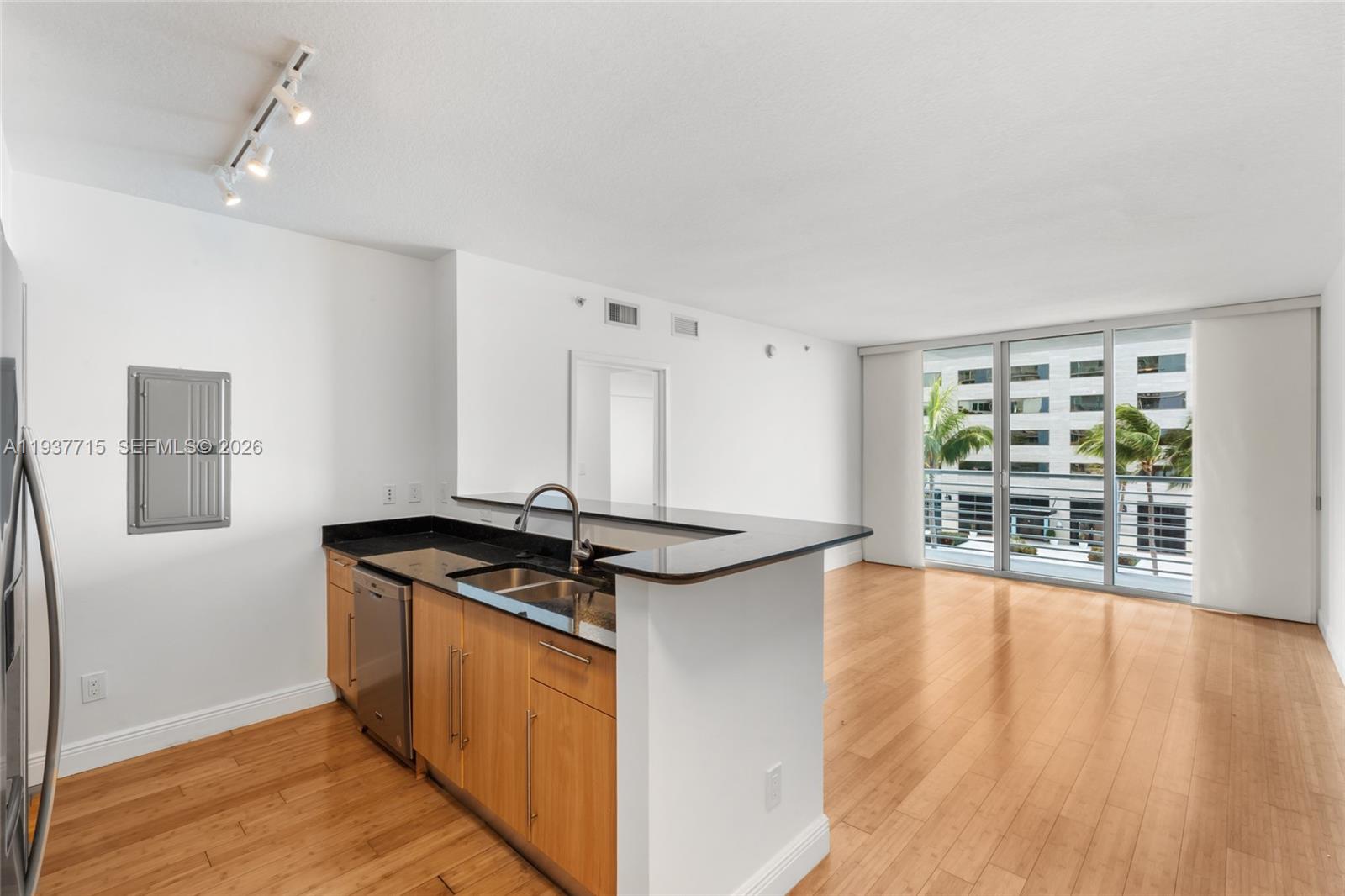 Property photo # 4