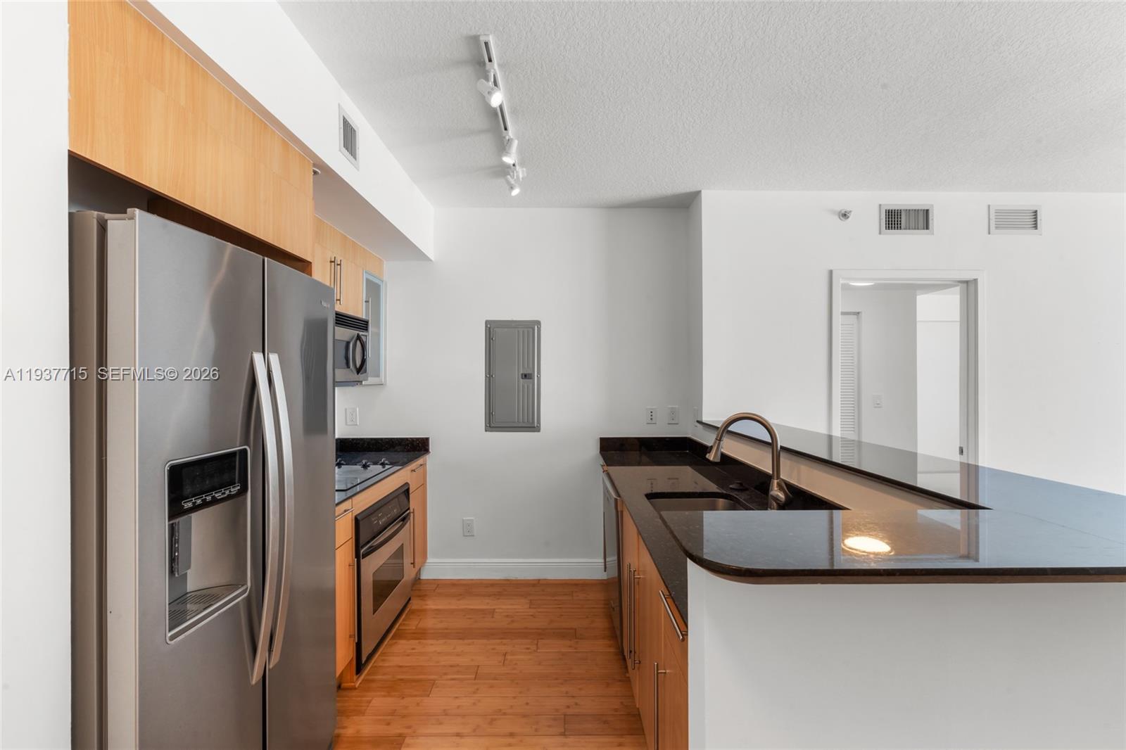 Property photo # 6