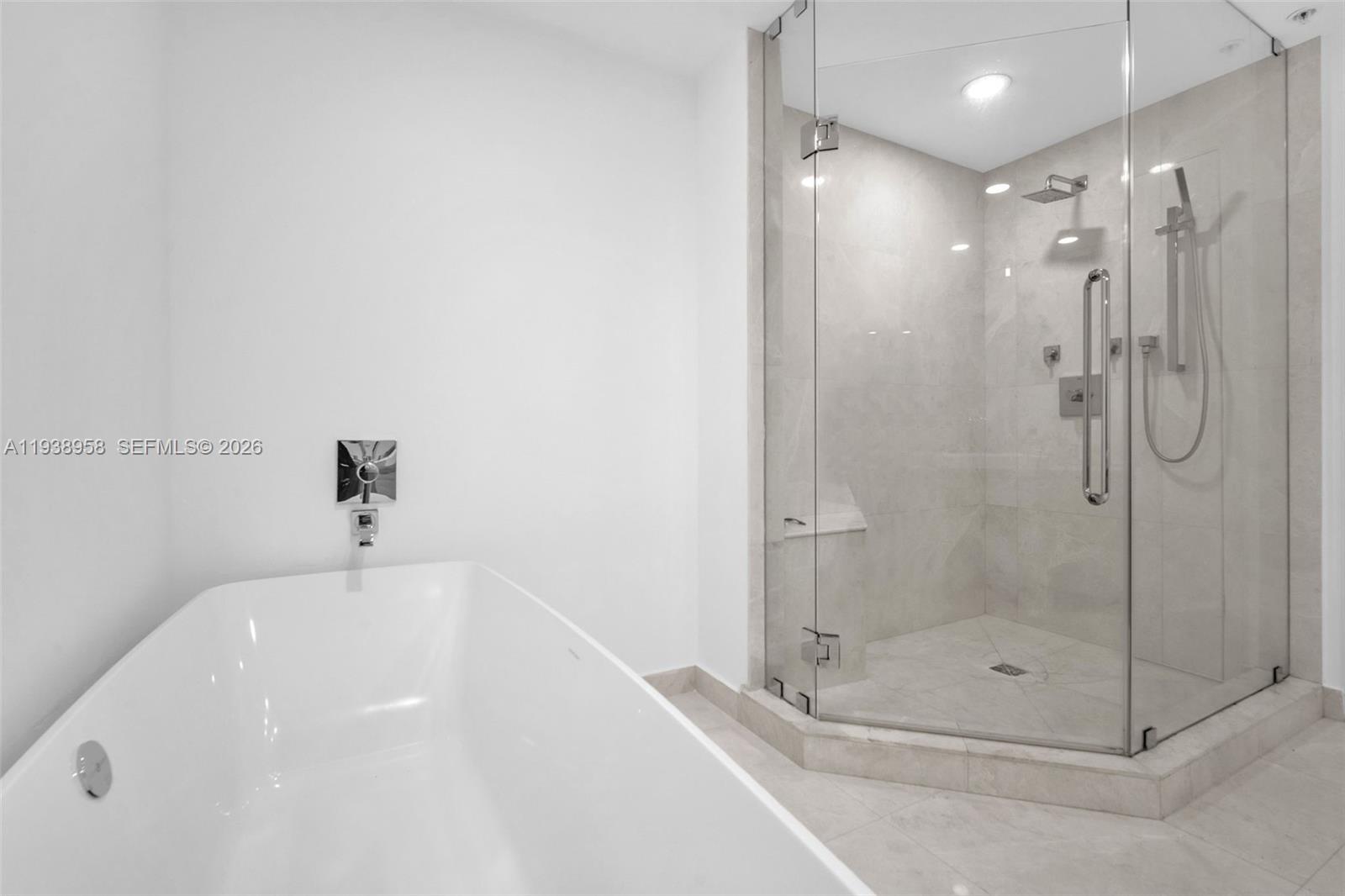17111 Biscayne Blvd #411, North Miami Beach FL 33160