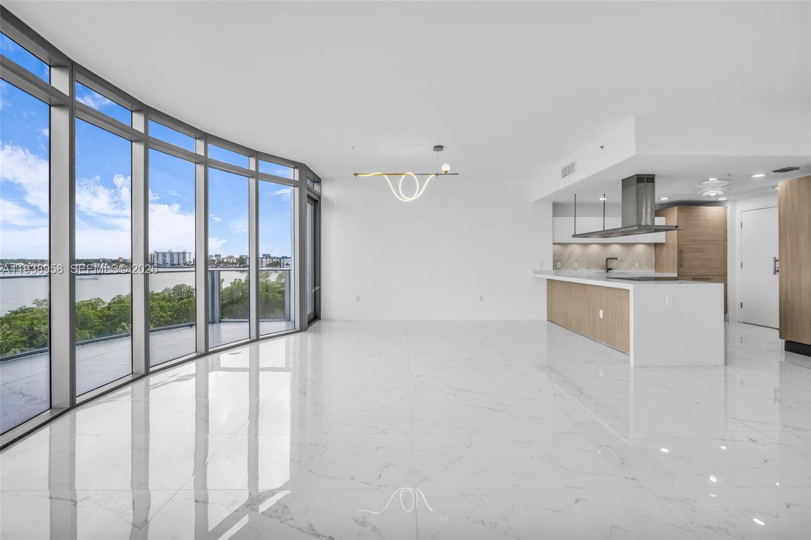 17111 Biscayne Blvd #411, North Miami Beach FL 33160