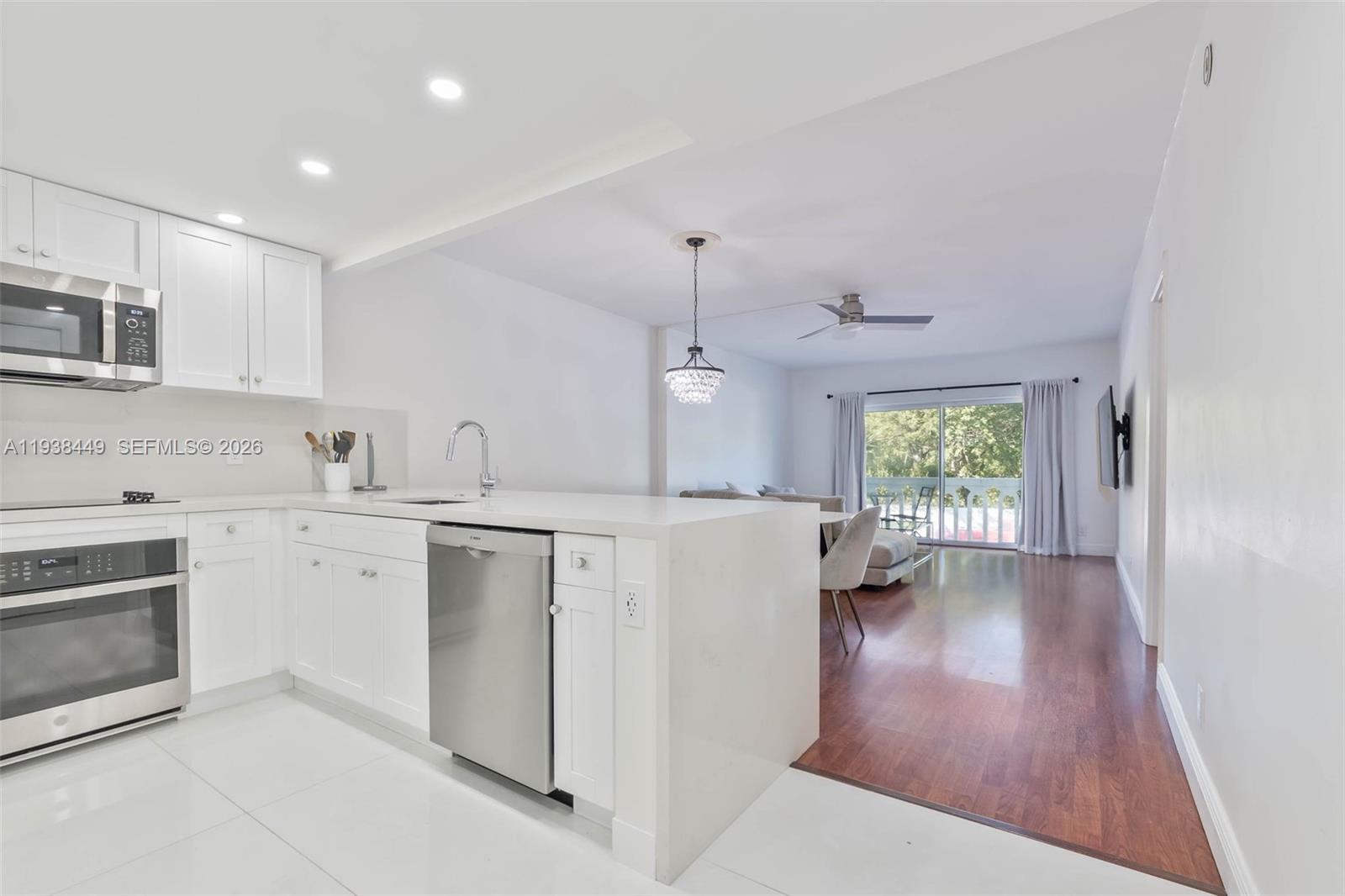 Waters Edge Of Coral Gabl