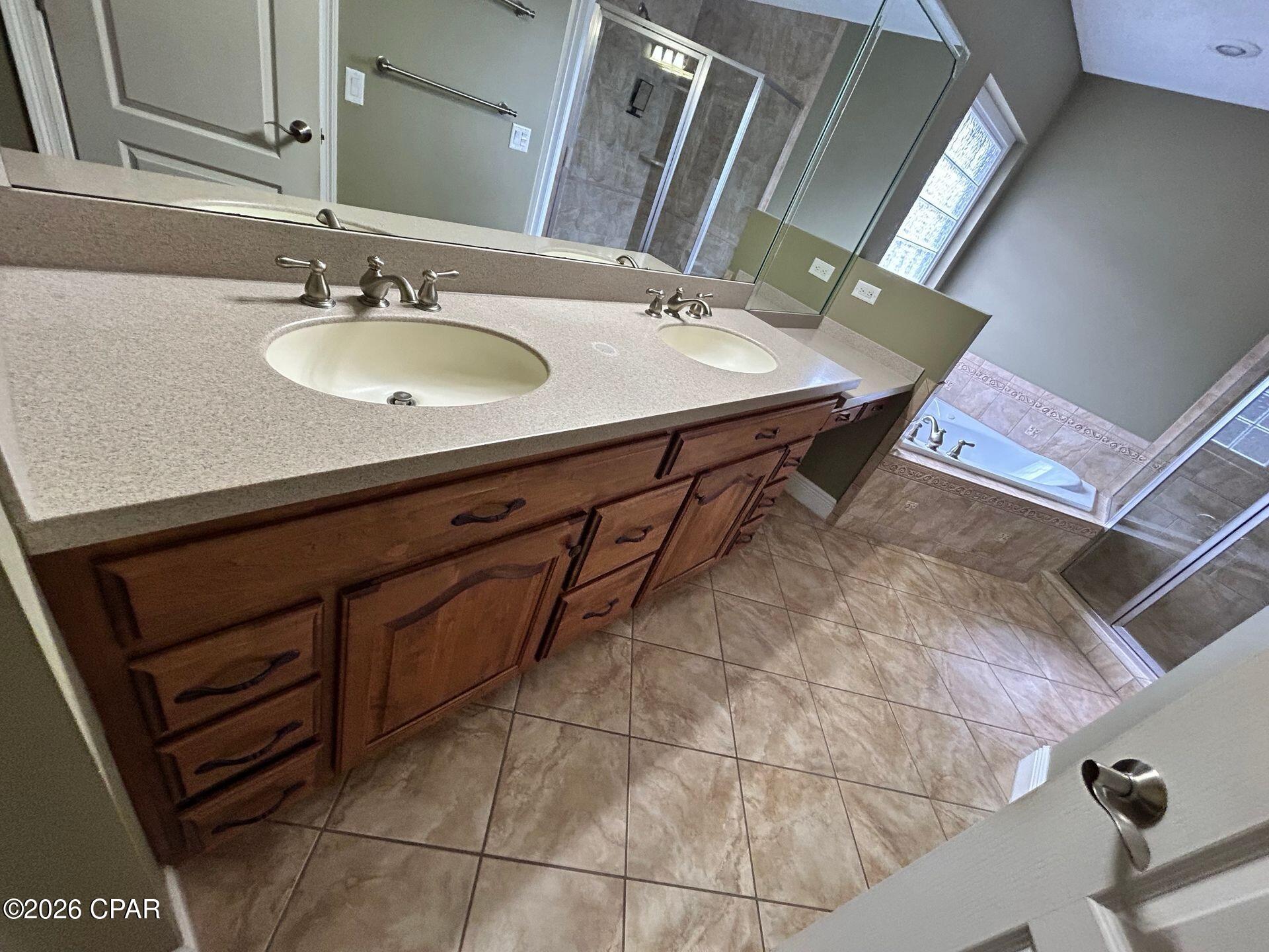 Image 11 For 105 Lakeview Terrace