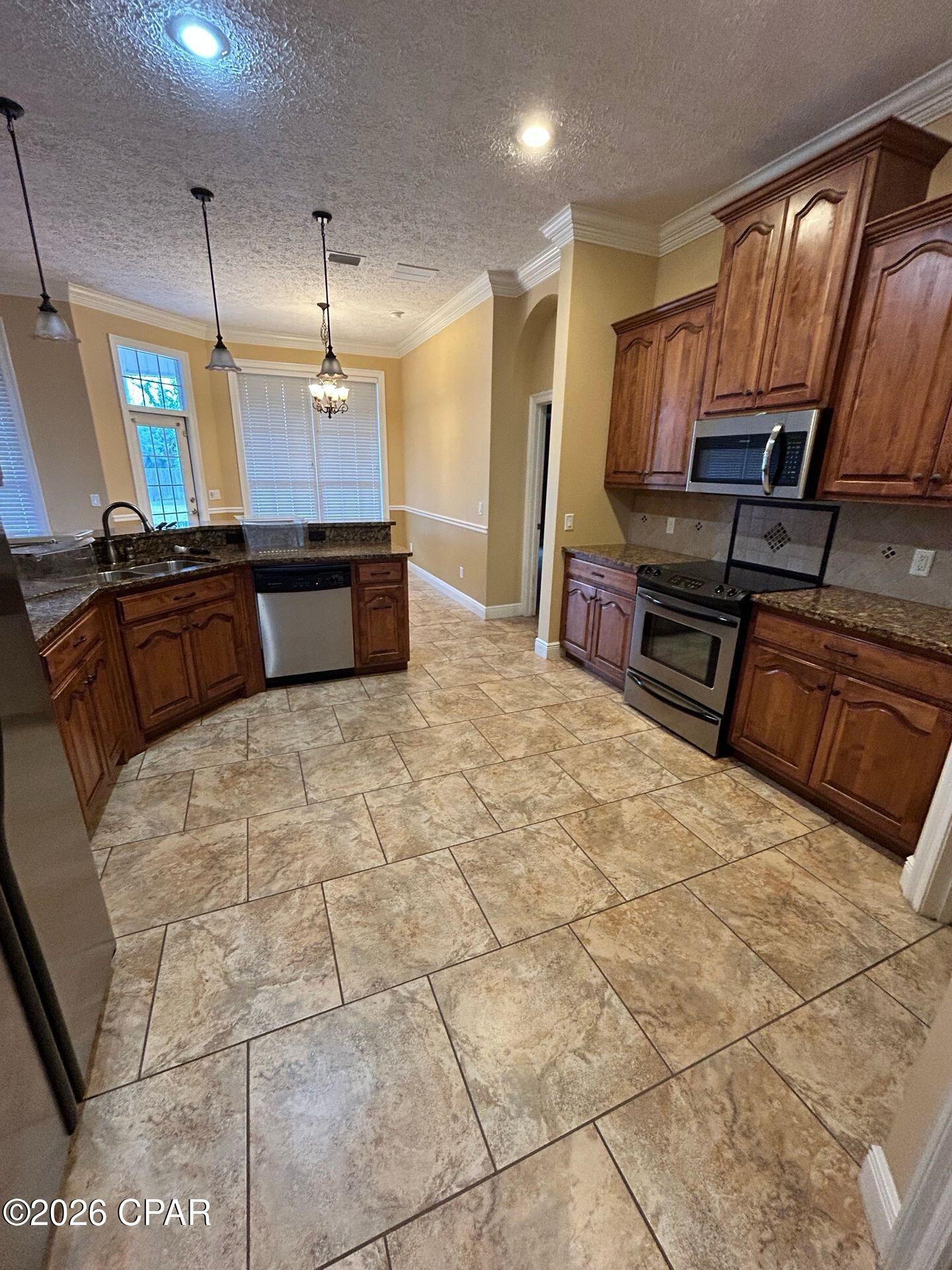 Image 14 For 105 Lakeview Terrace