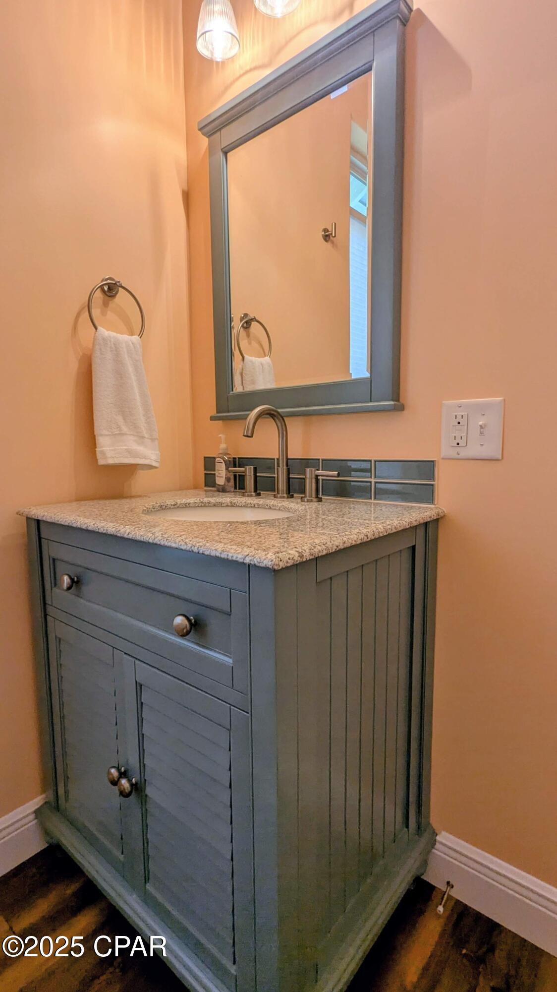 Listing photo id 34 for 5223 Palamino Lane