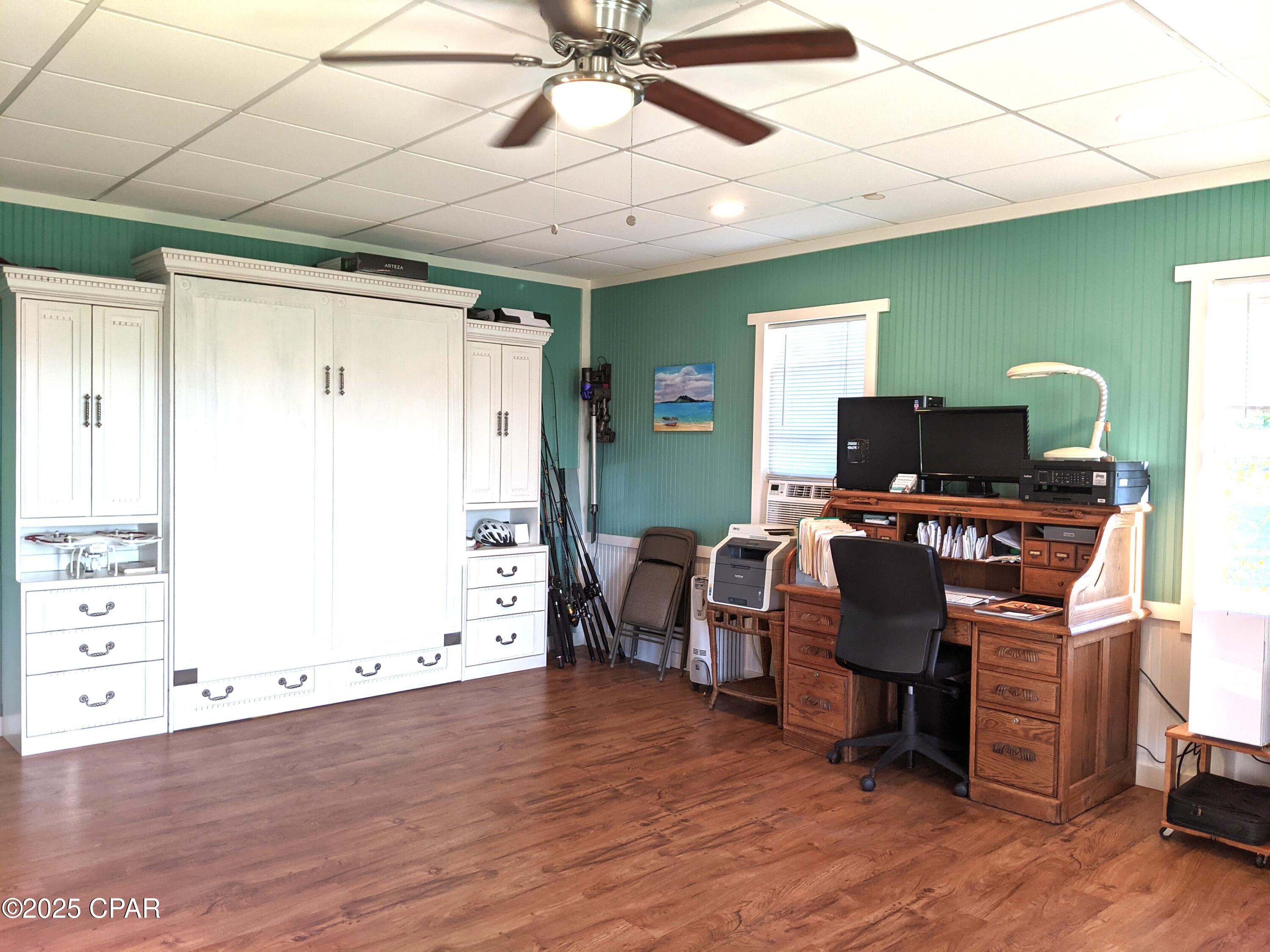 Listing photo id 40 for 5223 Palamino Lane