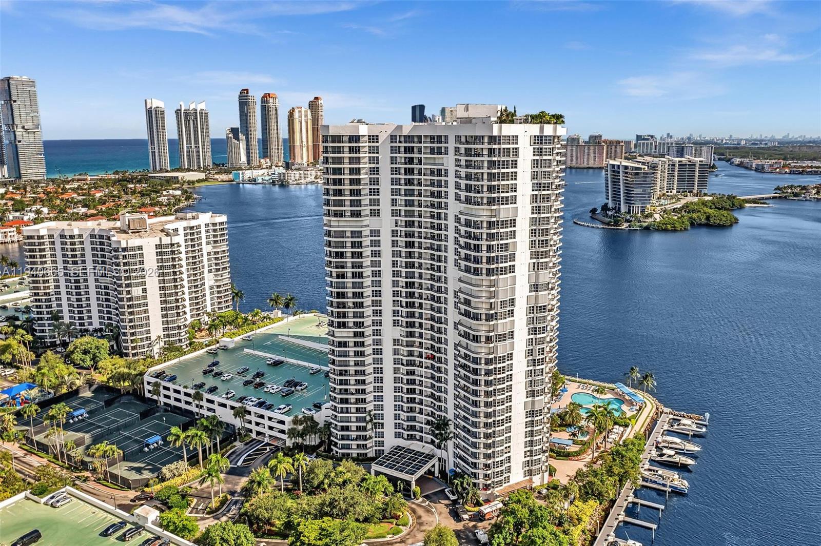 Mystic Pointe Tower 500 C