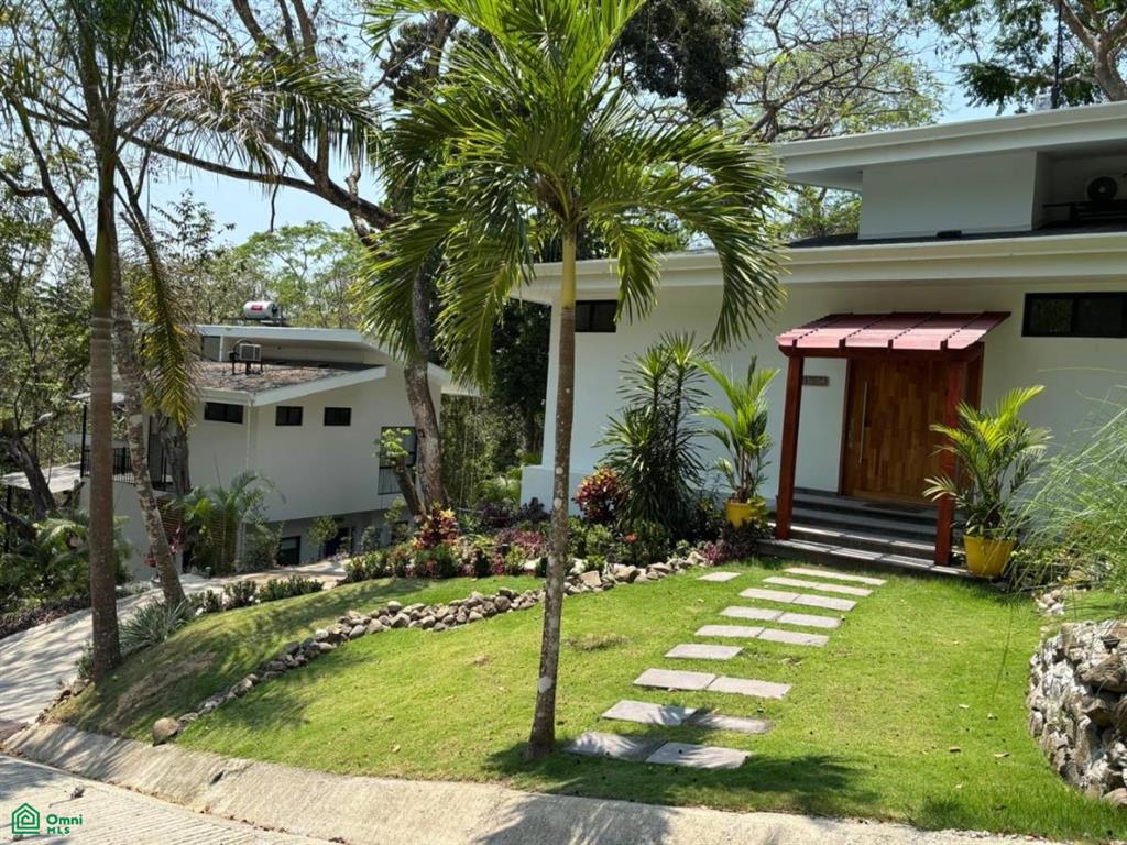 5 bed Single Family Homes For Sale in Puntarenas, Puntarenas - 1