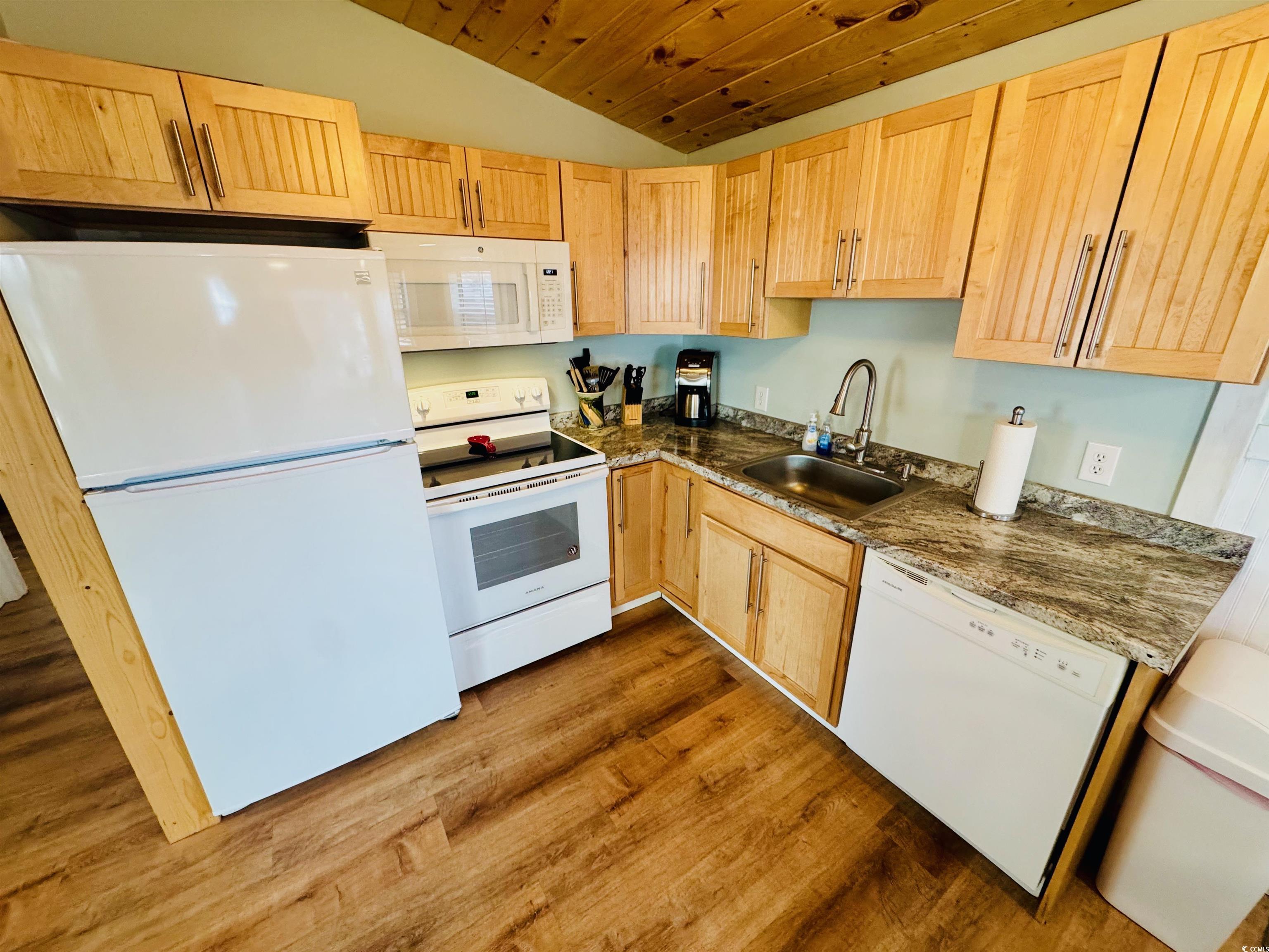 2600589 | Photo 20