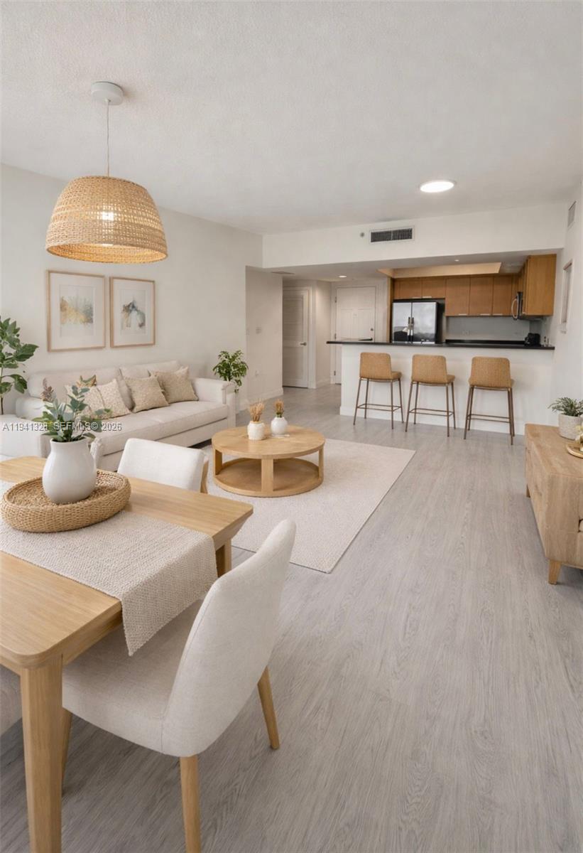 Hollywood Station Res Con
