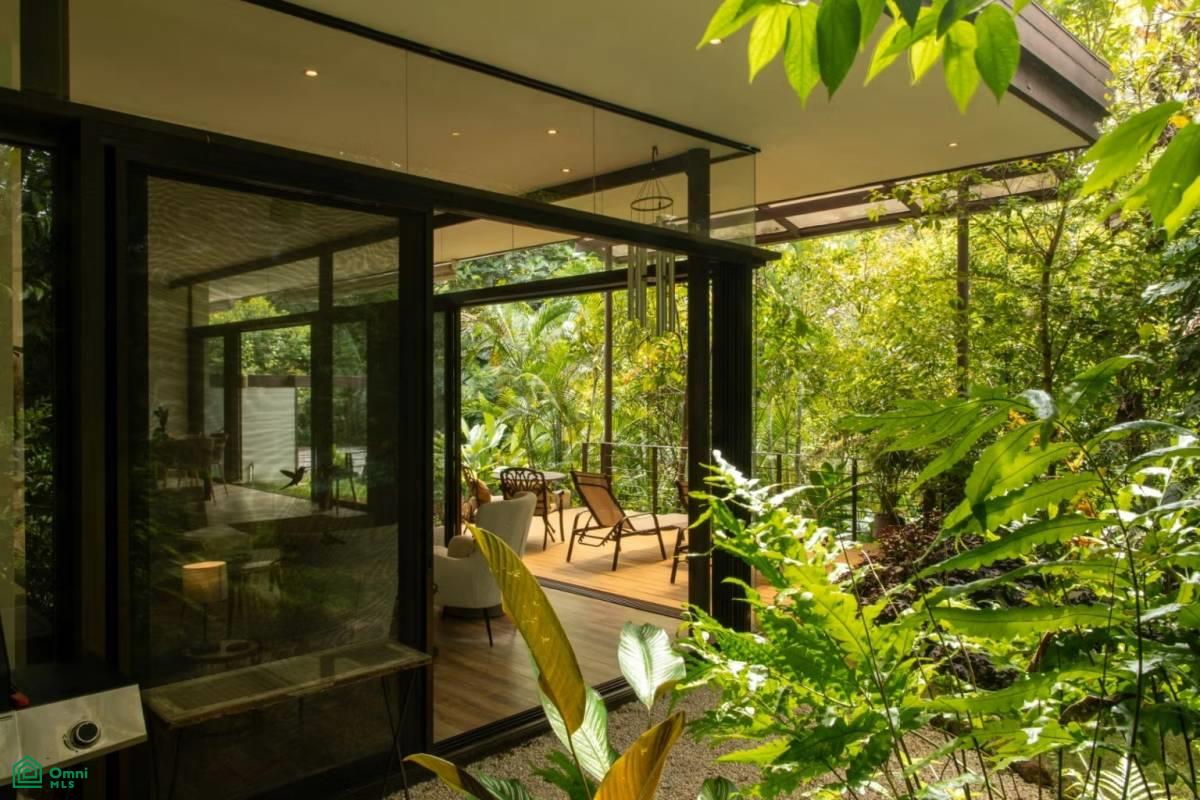4 bed Single Family Homes For Sale in San Mateo, Alajuela - 1