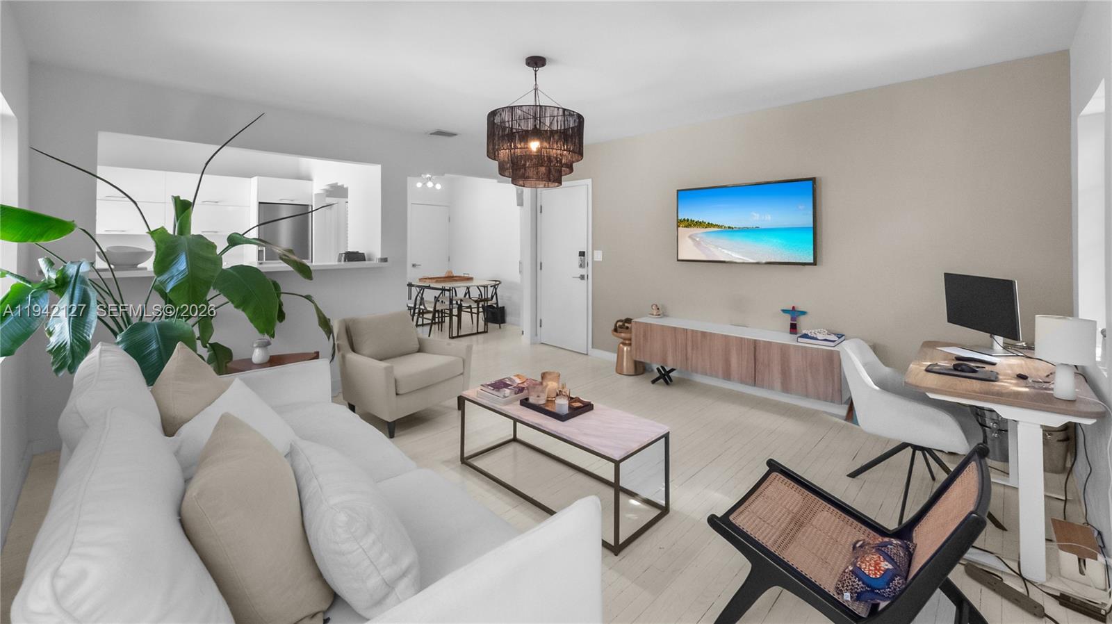 645 Michigan Ave Condo