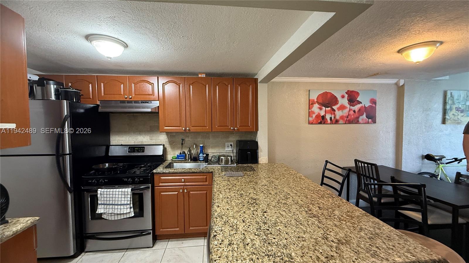Villas Of Pinecrest Condo