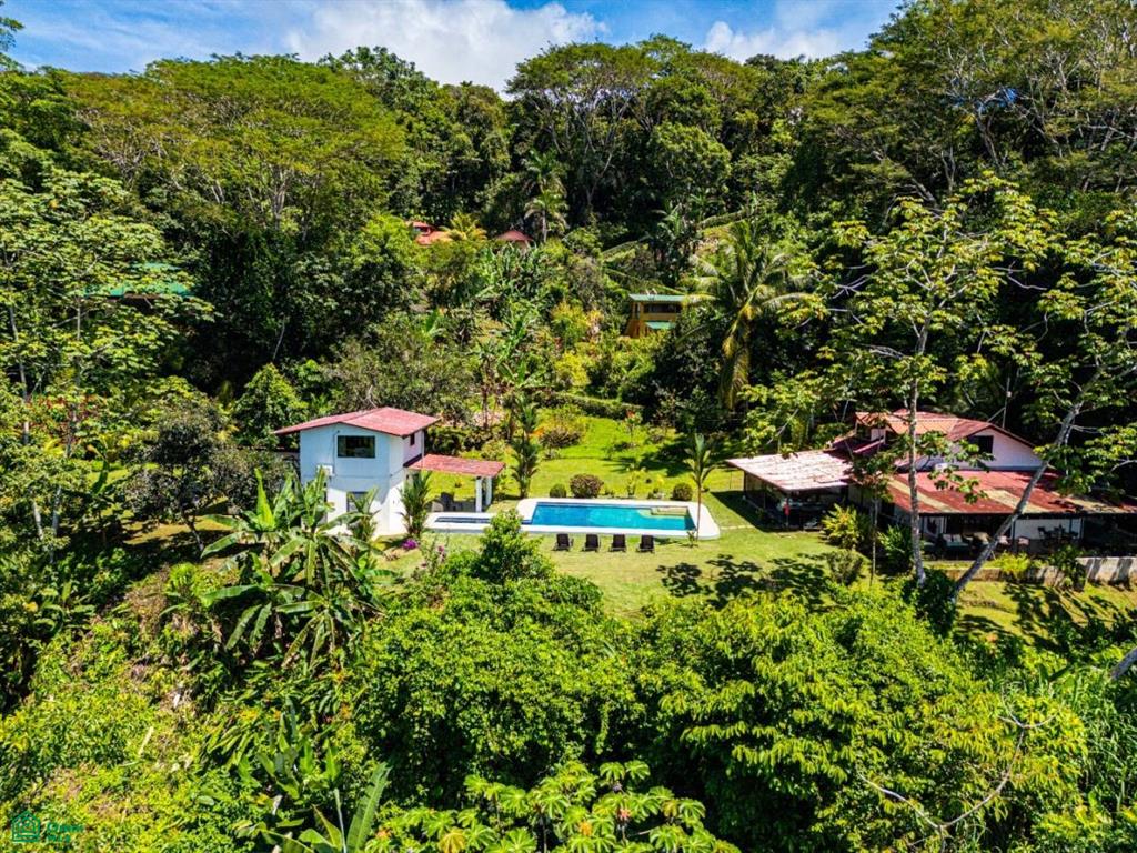 6 bed Single Family Homes For Sale in , Puntarenas - 1