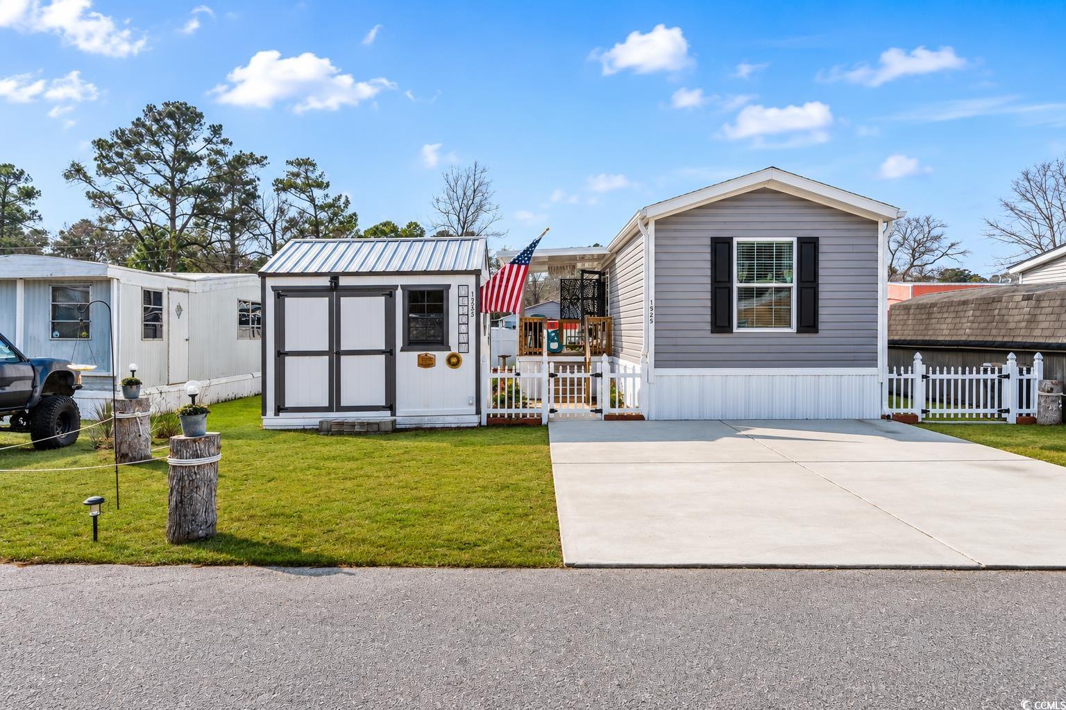 1525 Capella Ln. Myrtle Beach, SC 29575