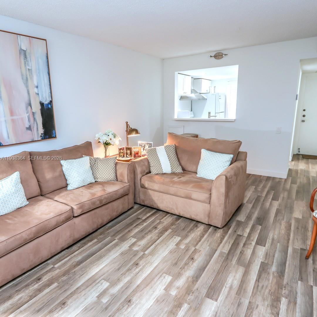 Lime Bay Condominium 6