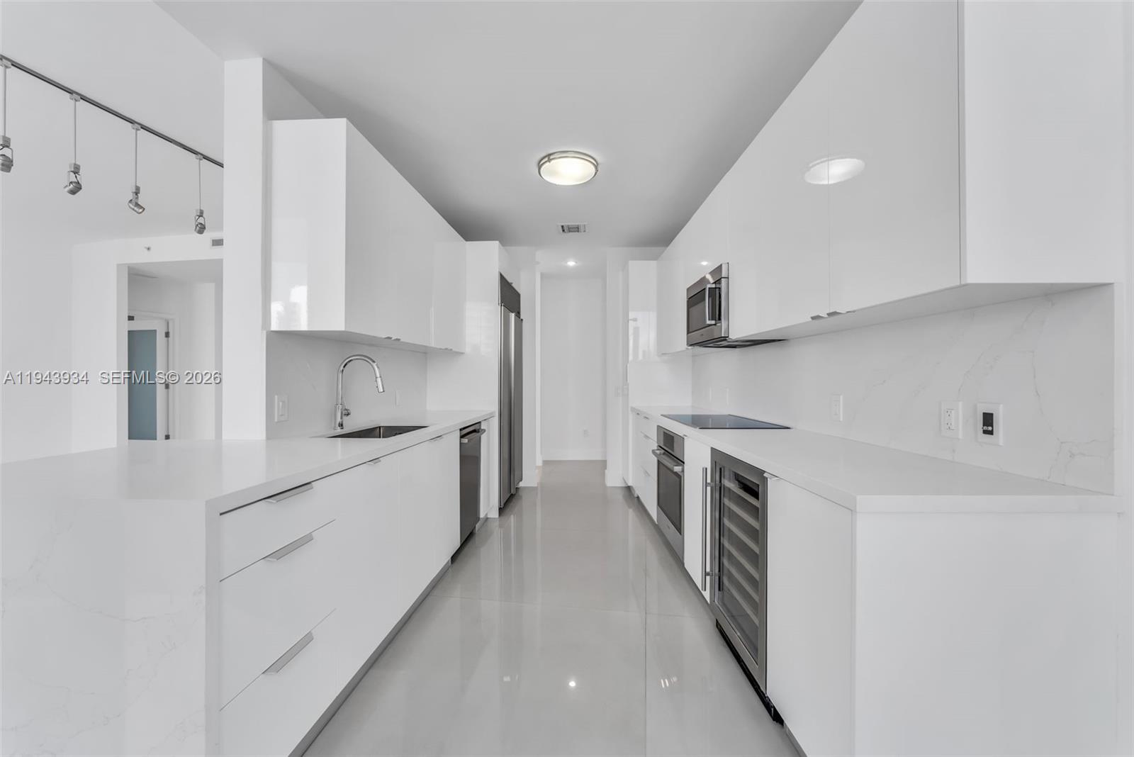 901 Brickell Key Blvd #3206, Miami FL 33131