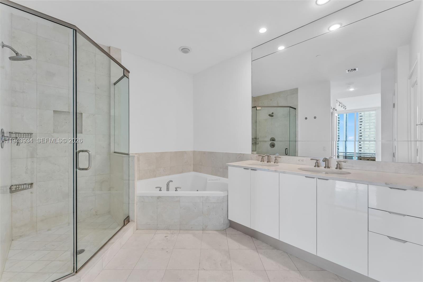 901 Brickell Key Blvd #3206, Miami FL 33131