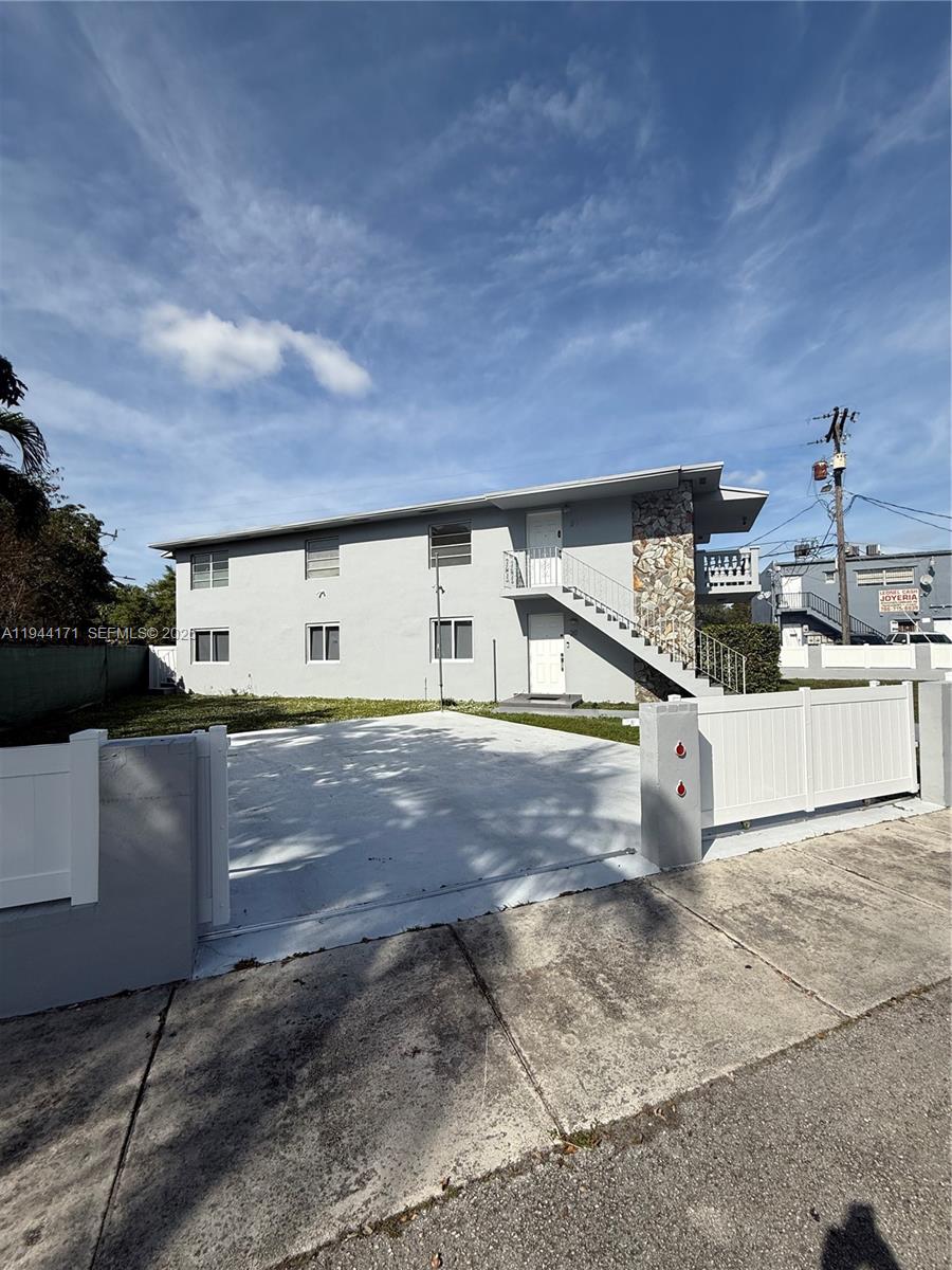 Property photo # 0