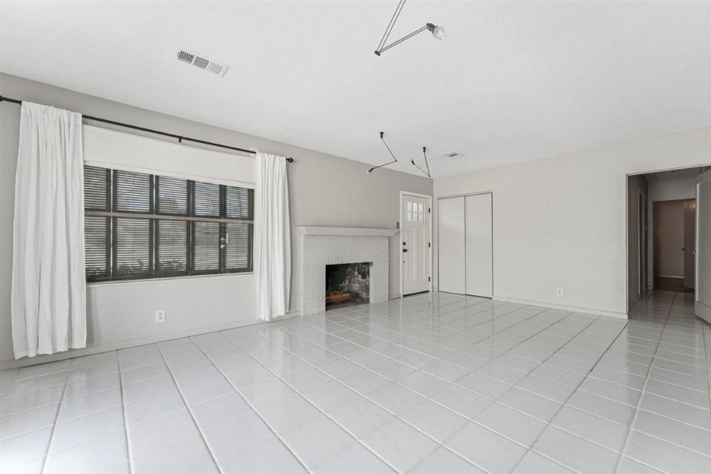 2100 Winnie Street — photo 3