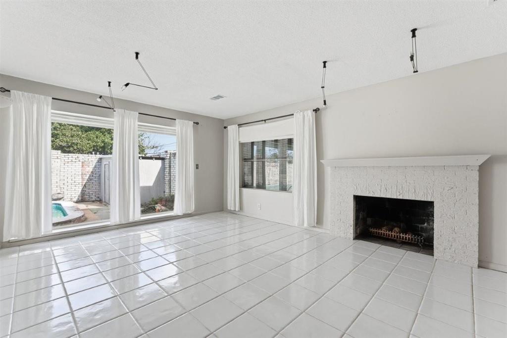 2100 Winnie Street — photo 4