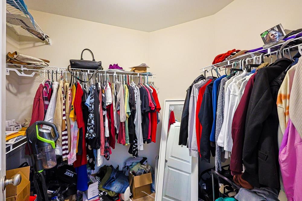 2601200 | Photo 20