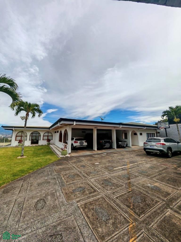5 bed Single Family Homes For Sale in , San Jose - 1