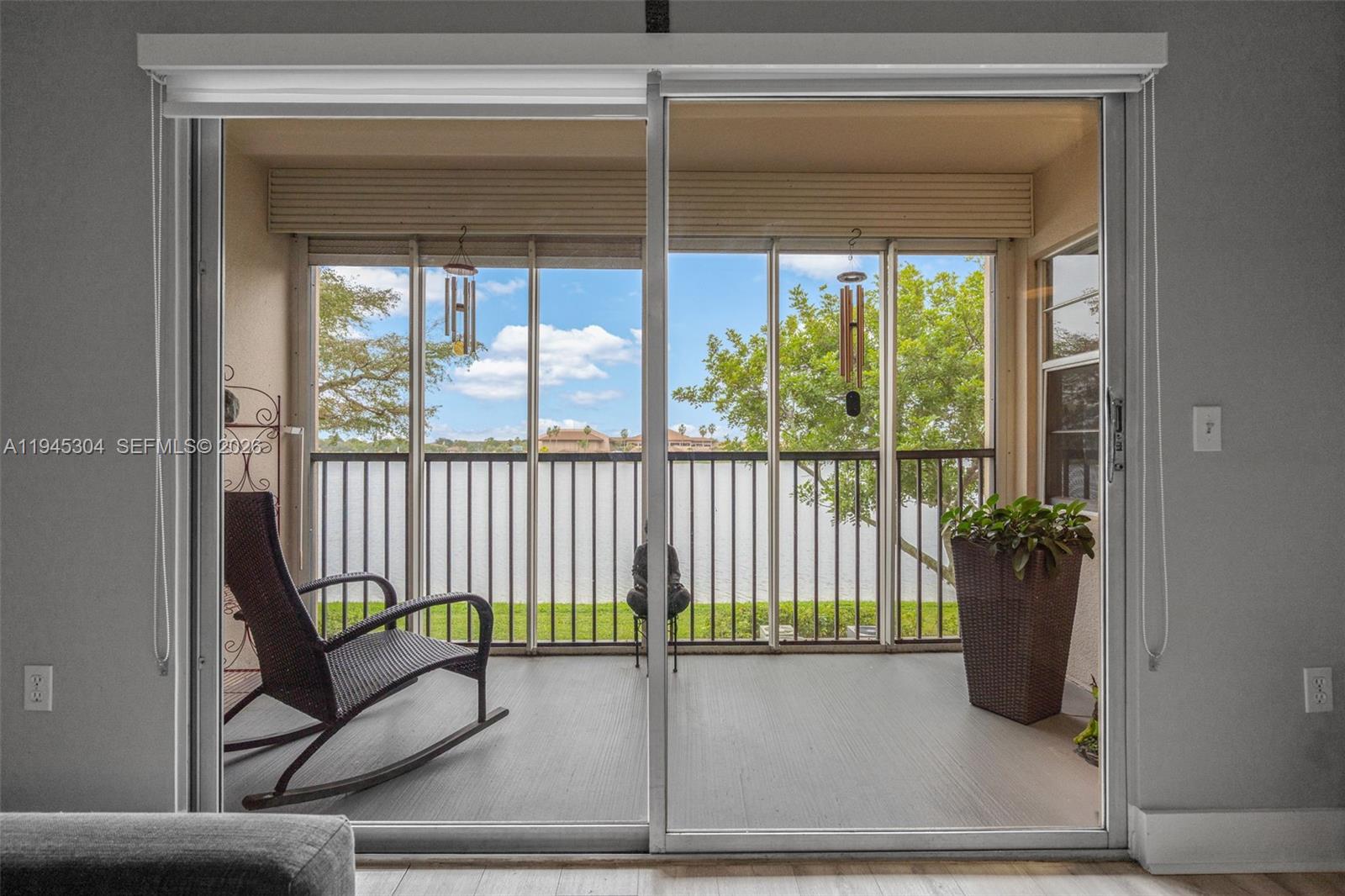 Ivanhoe East At Century V