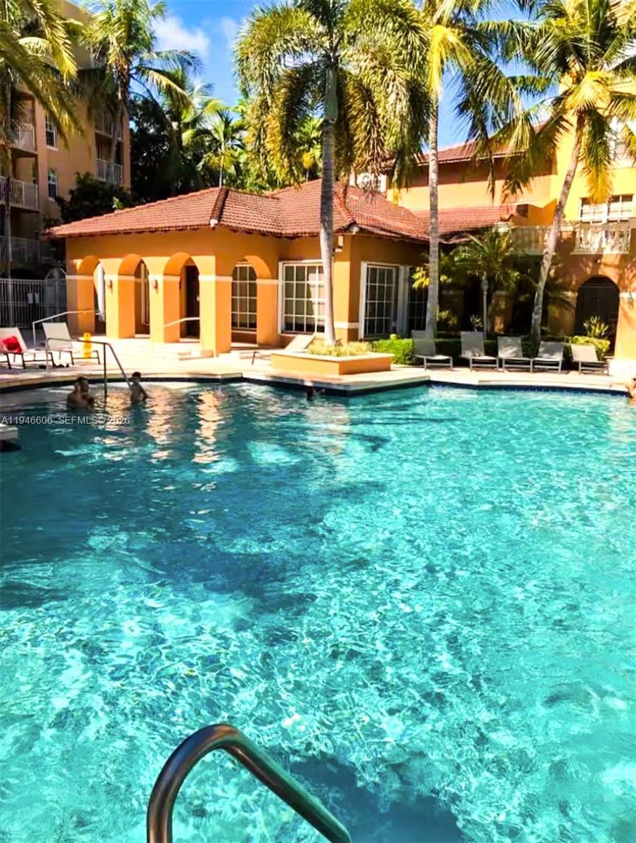 The Yacht Club At Aventur