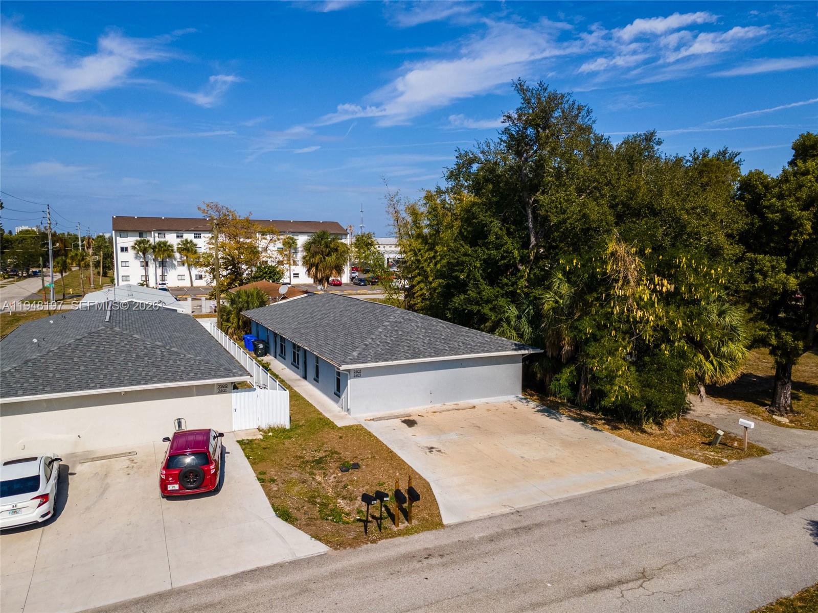 Homes for sale in Fort Myers, FL | 2403/2405 Maple Ave, Fort Myers, FL 33901 | MLS# A11948197