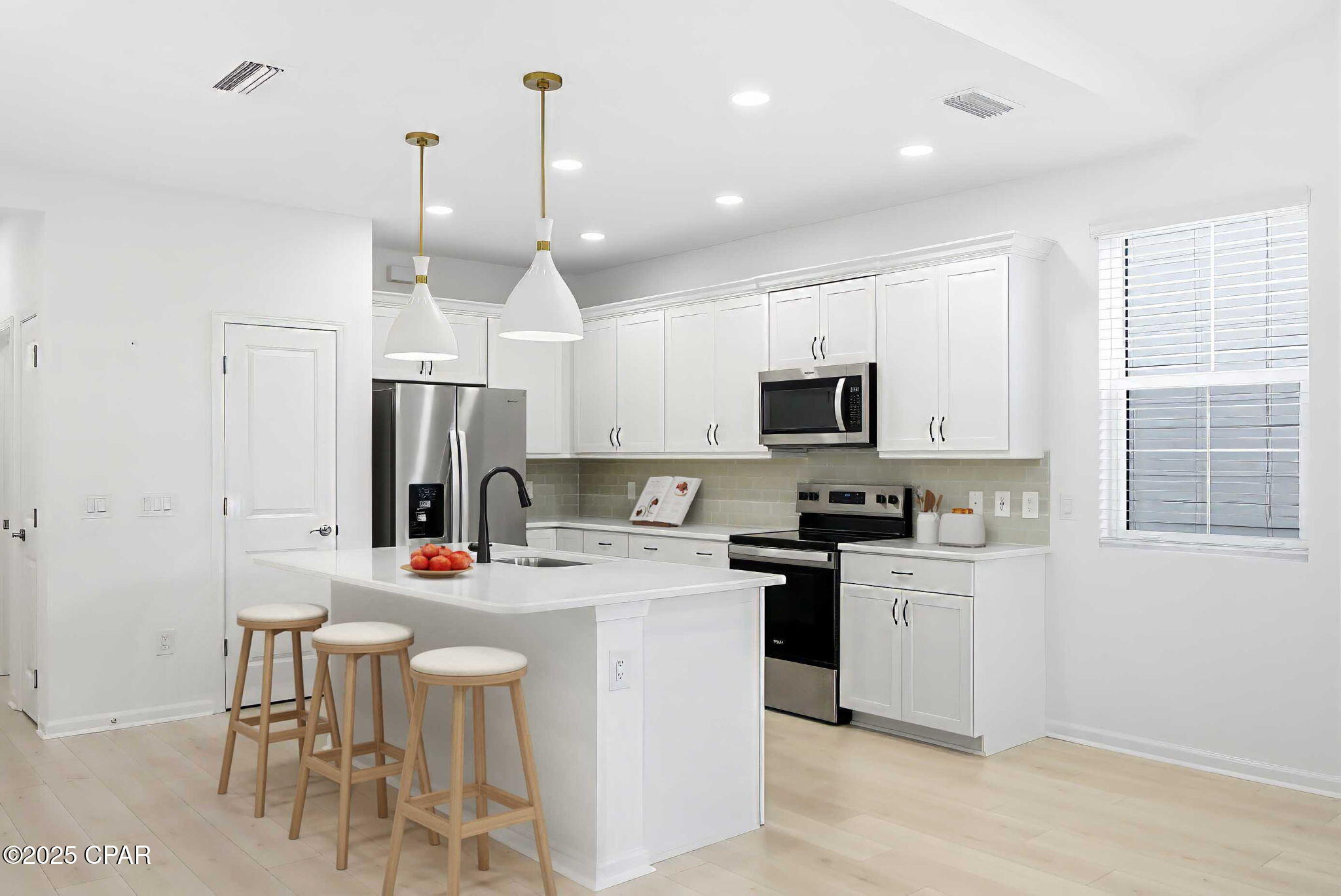 Image 5 For 8833 Attitude Avenue