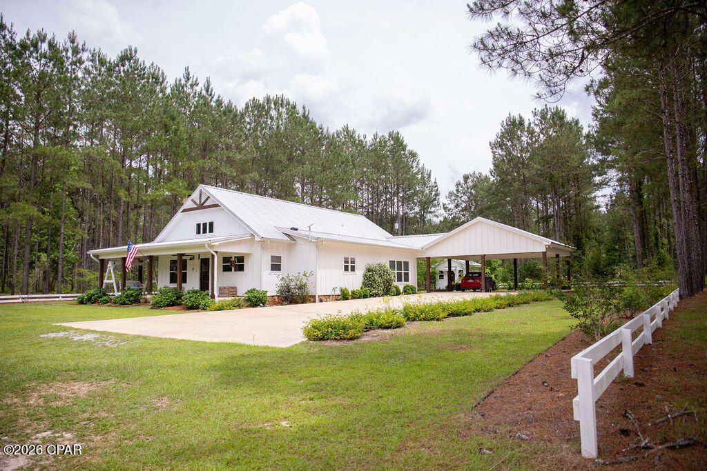 3379 Acy Road, Vernon, FL 32462