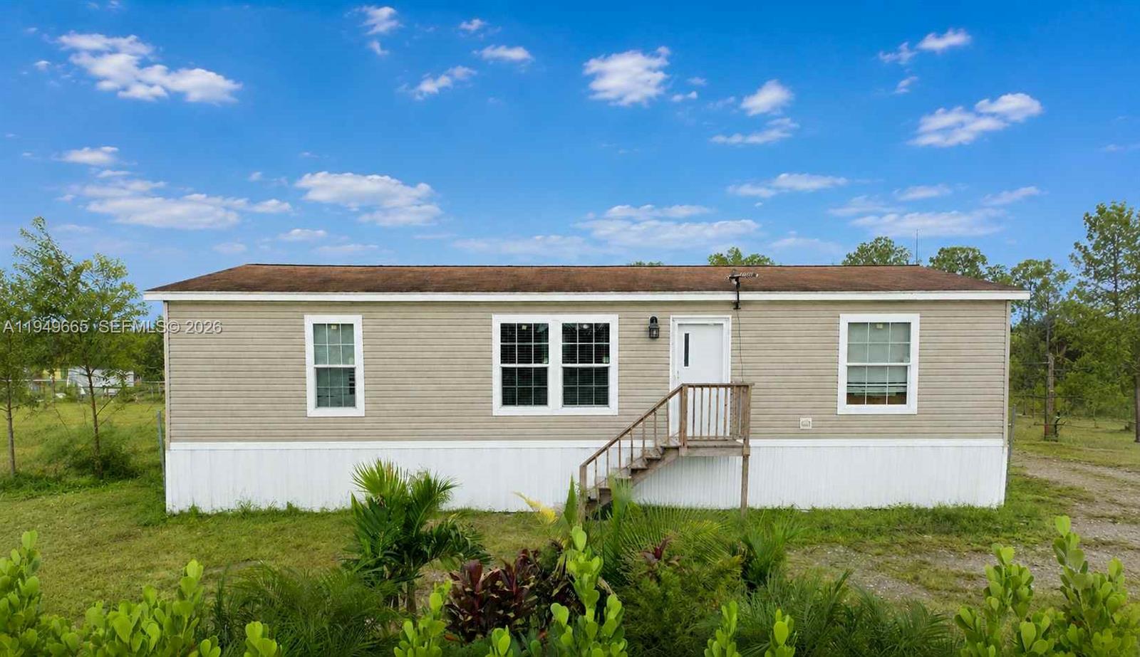 Homes for sale in Clewiston, FL | 612 Hunting Club, Clewiston, FL 33440 | MLS# A11949665