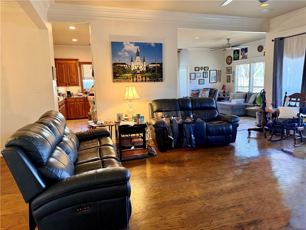 Homes for sale in Prairieville, LA | 13404 E Lakeshore Dr, Prairieville, LA 70769 | MLS# 2533292