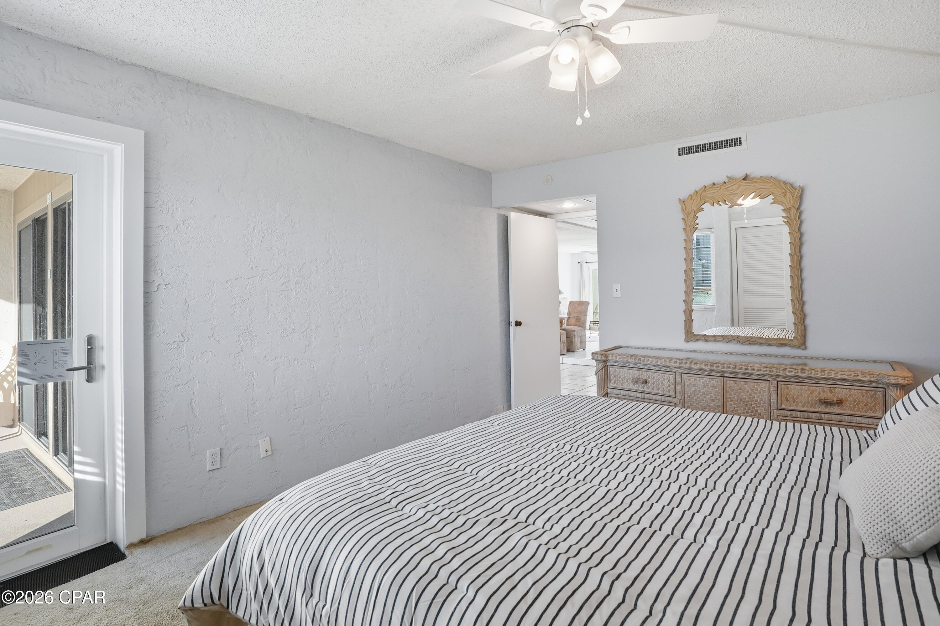 Image 16 For 8727 Thomas Drive C33