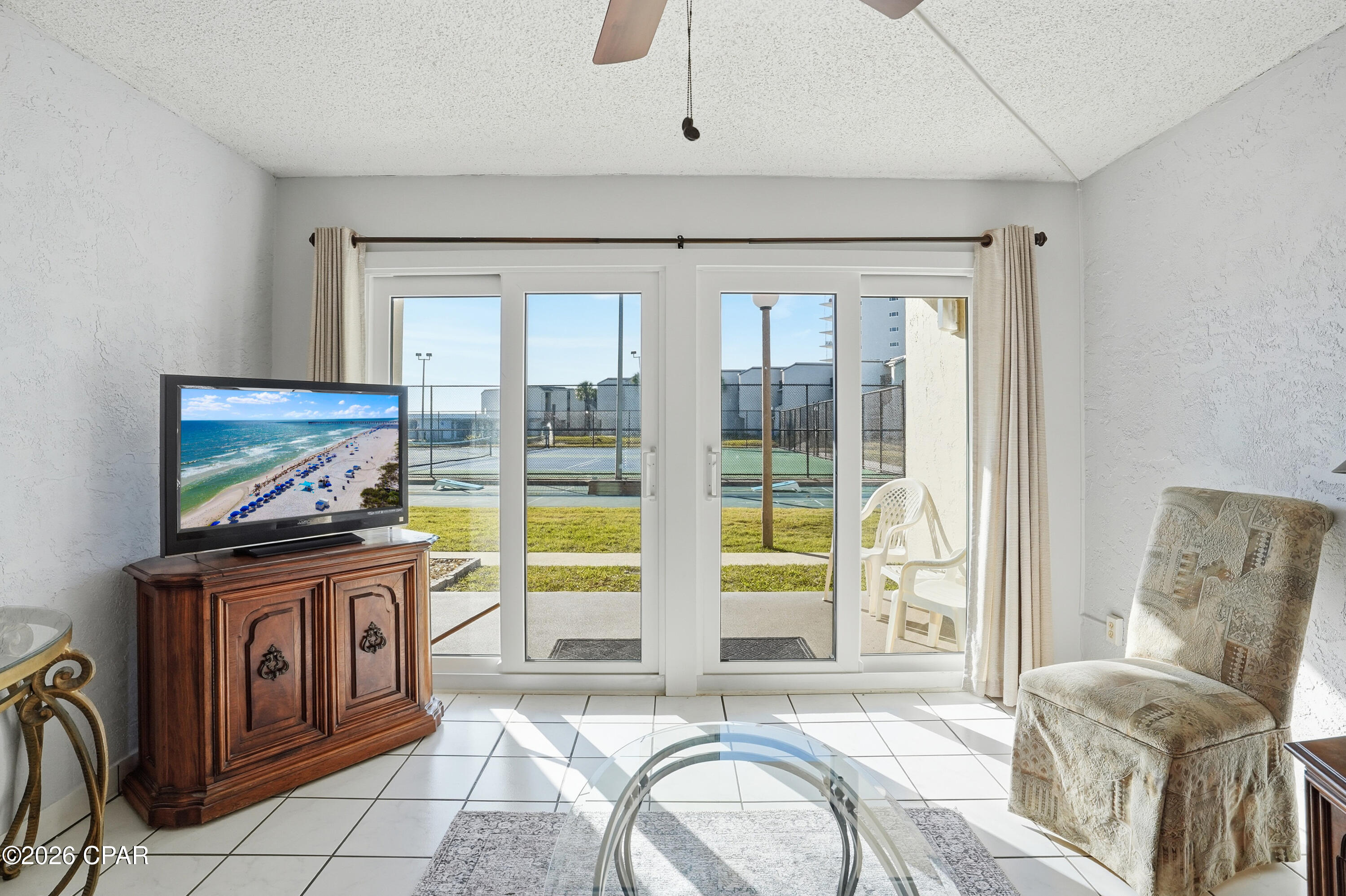 Image 6 For 8727 Thomas Drive C33