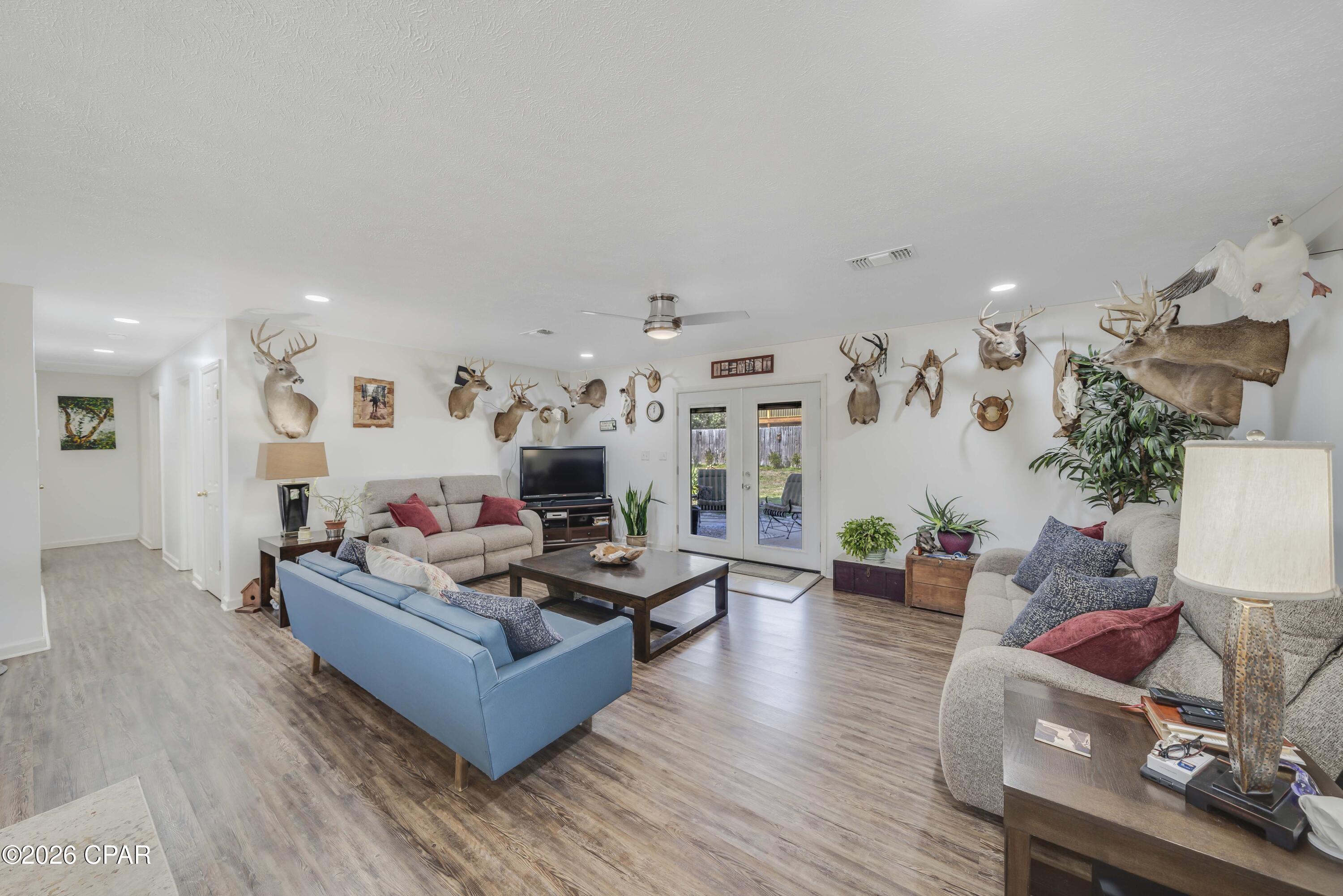 Image 8 For 4332 Catherine Street