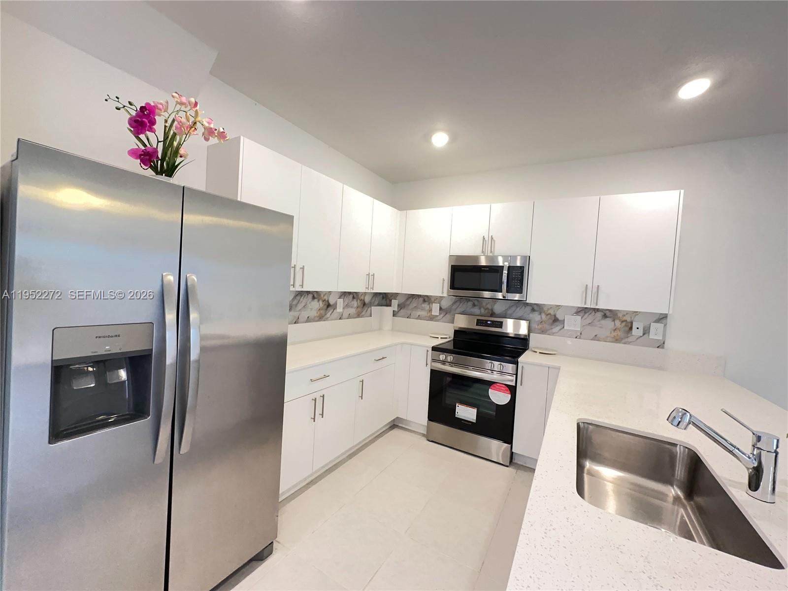 Property photo # 2