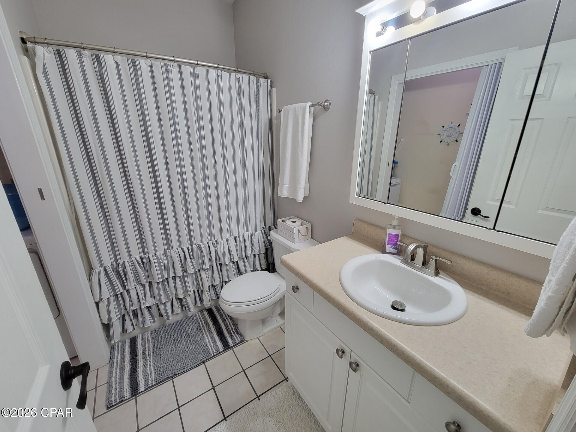 6216 N Lagoon Drive, Panama City, FL 32408 thumbnail, photo 17 of 30