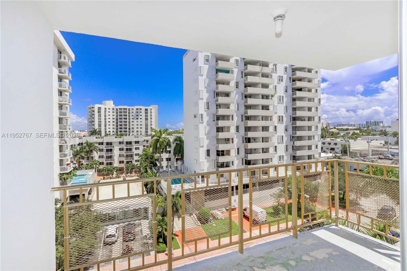 1340-lincoln-rd-708-miami-beach-fl-33139/hzid_04a3b561