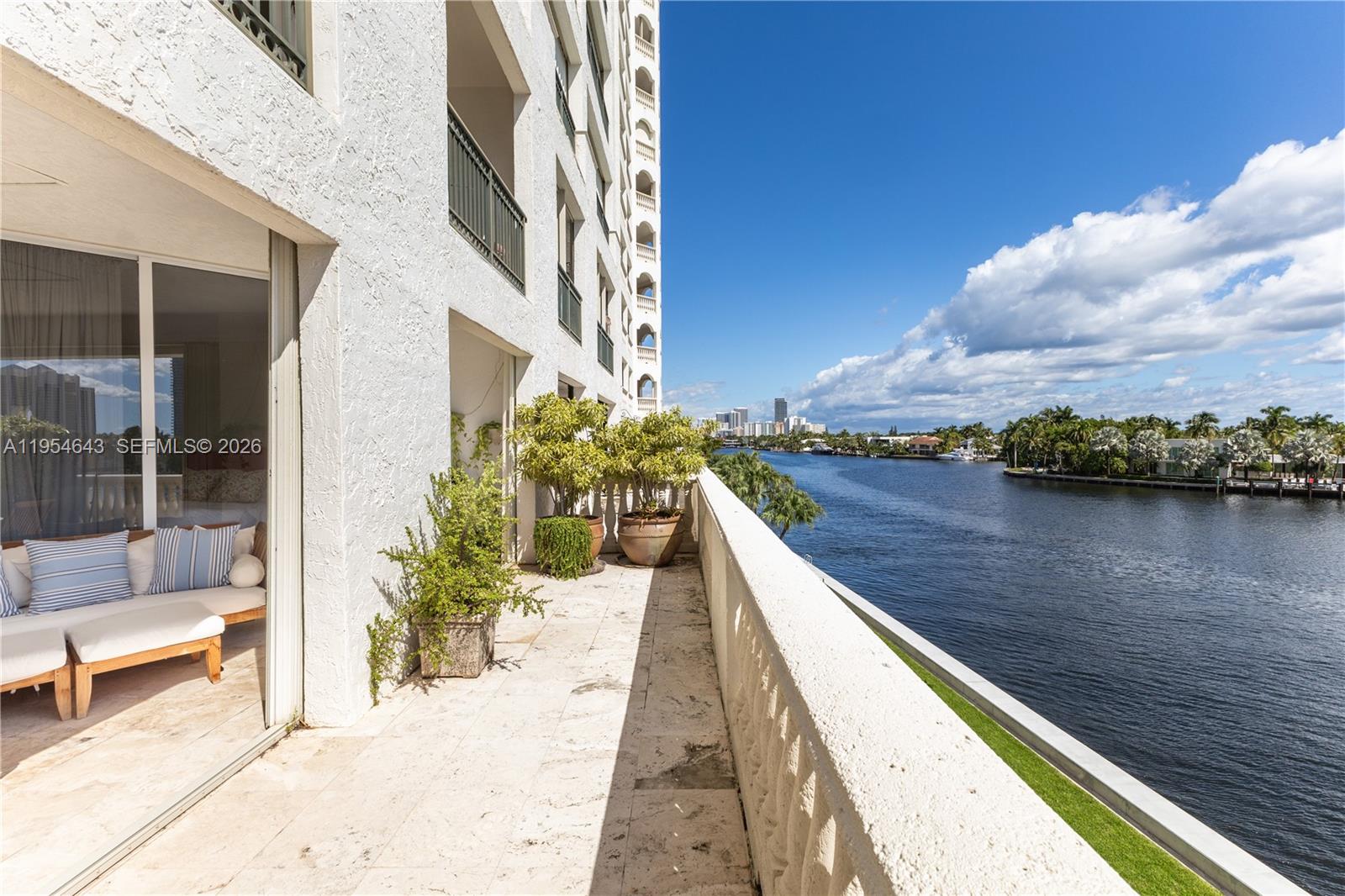 Bella Vista Mid Rise Nort