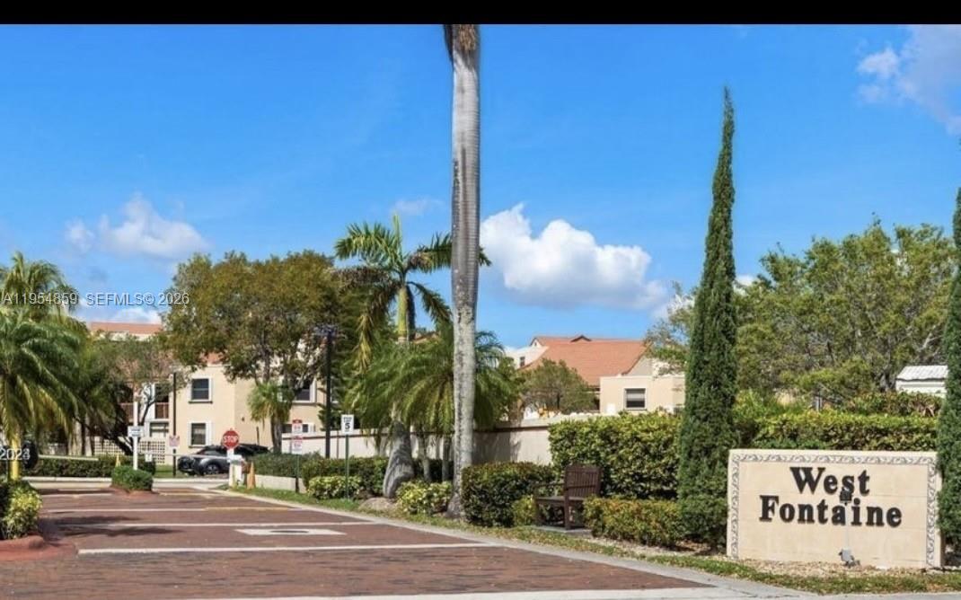 West Fontaine Condo