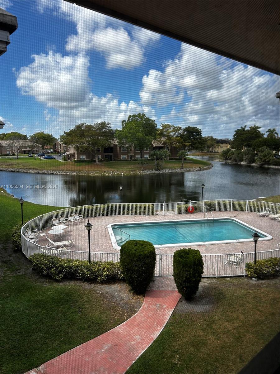 Lake Forest Condo