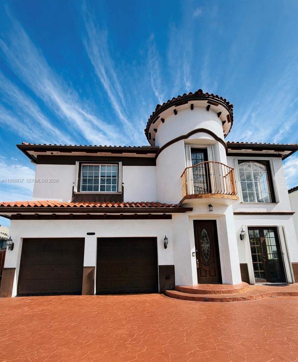 A B At Tamiami Trail Phas